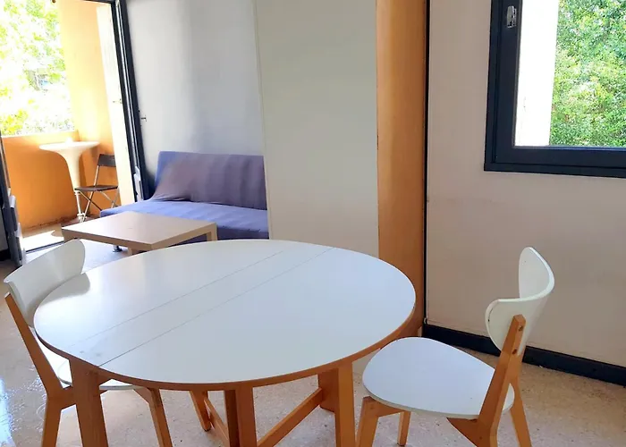 Studio Quartier Hopitaux Facultes